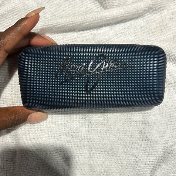 Maui Jim Blue Sunglasses Textured Hard Clamshell Case - Picture 1 of 5